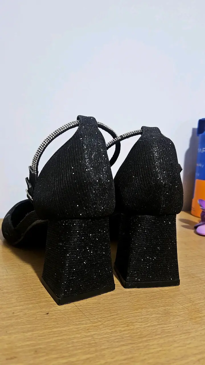 Zapatos de tacón negro con brillo para mujer - 2