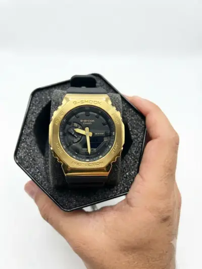 Reloj Casio G-Shock GM-2100G-1A resistente al agua - miniatura 2