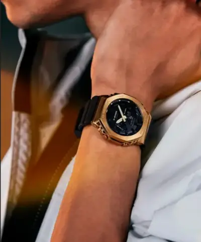 Reloj Casio G-Shock GM-2100G-1A resistente al agua - miniatura 3