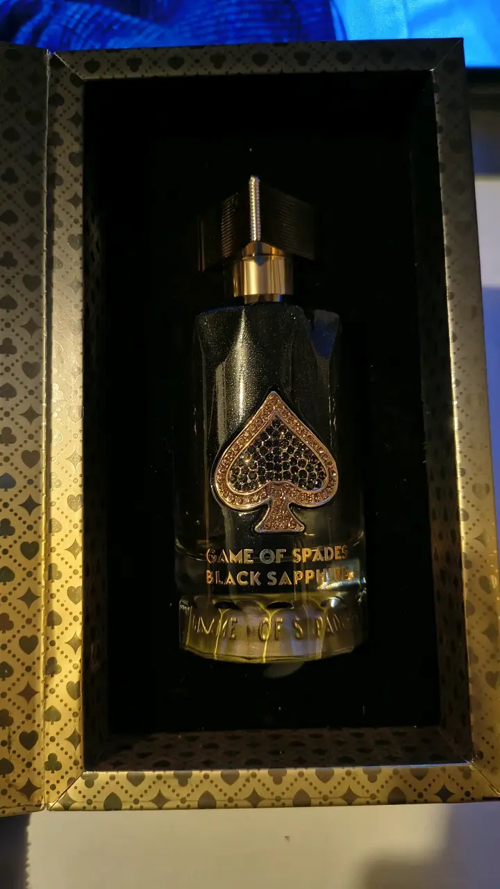 Perfumes Game Of SPADES black saphire parcial 99%