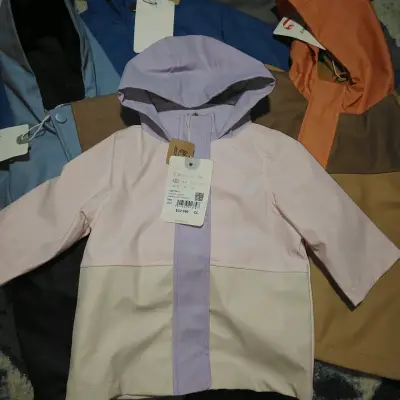 OFERTA Chaqueta impermeable  para bebé color lila - miniatura 1