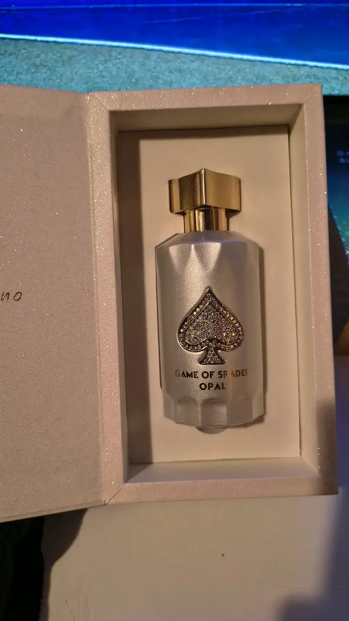 Perfume Game of Spades Opal de lujo