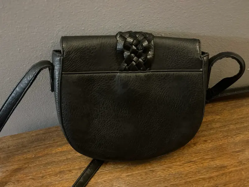 Cartera de cuero negra con flecos - 4