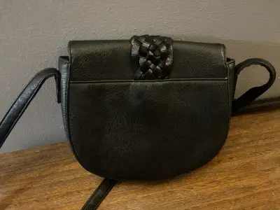 Cartera de cuero negra con flecos - miniatura 4