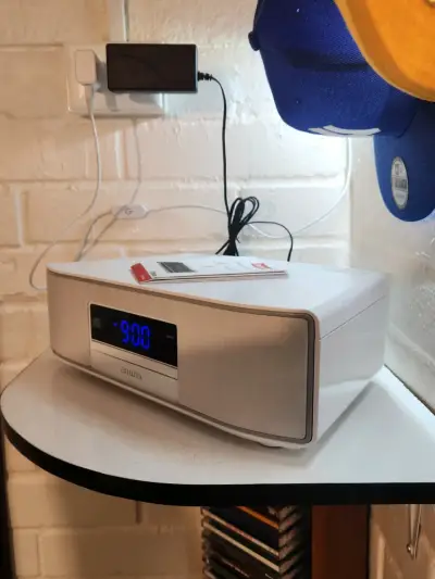 Sistema de sonido Aiwa con reproductor CD y radio FM - miniatura 2