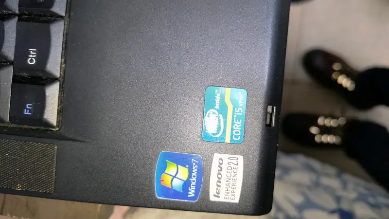 Laptop Lenovo ThinkPad T420 en buen estado - 2