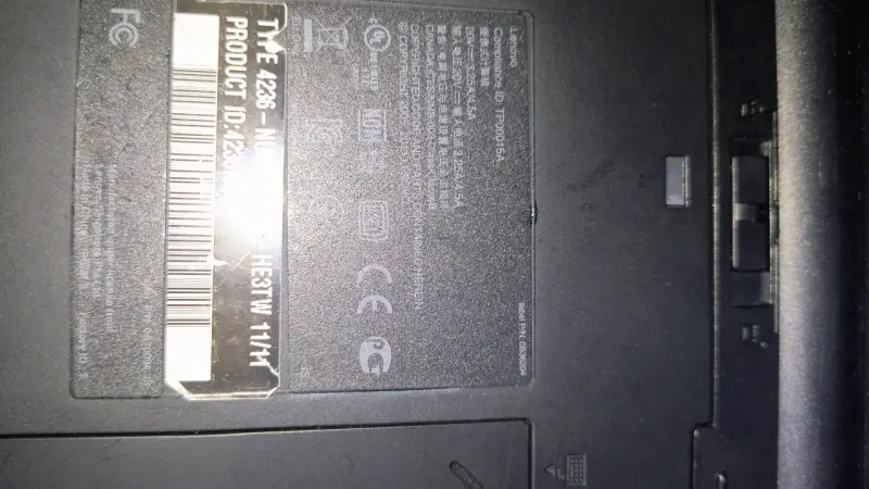 Laptop Lenovo ThinkPad T420 en buen estado - 3