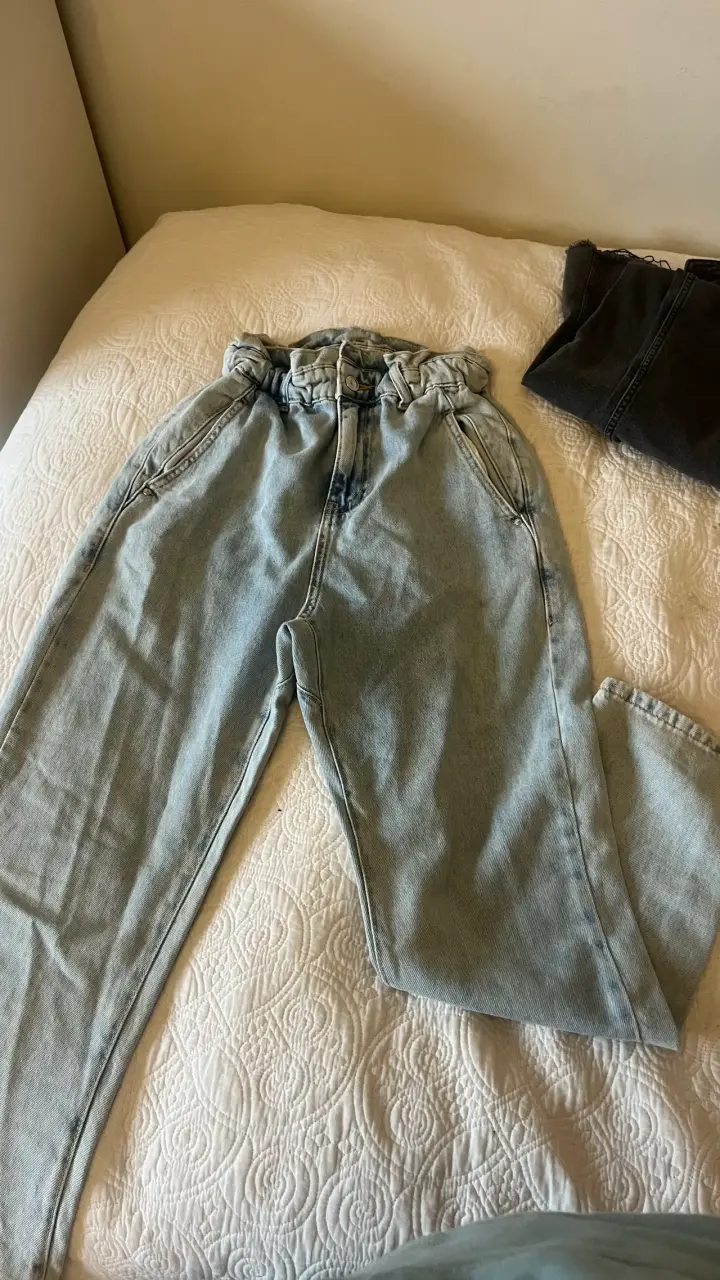 Jeans de mujer tiro alto azul claro