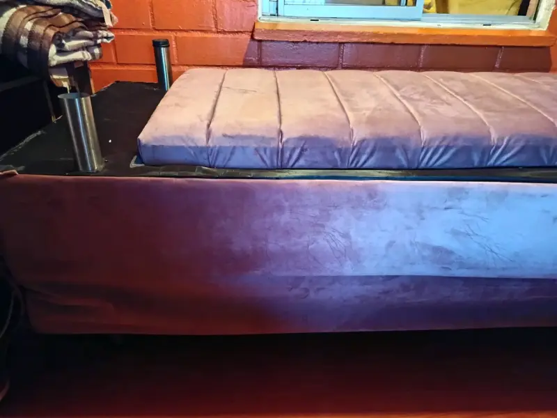 Base de cama de dos plazas más respaldo de pies - 1