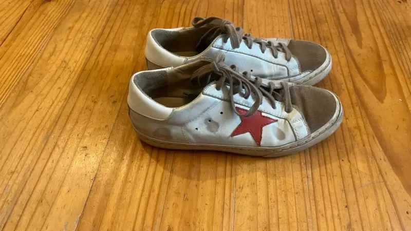 Zapatillas deportivas con estrella roja - 2