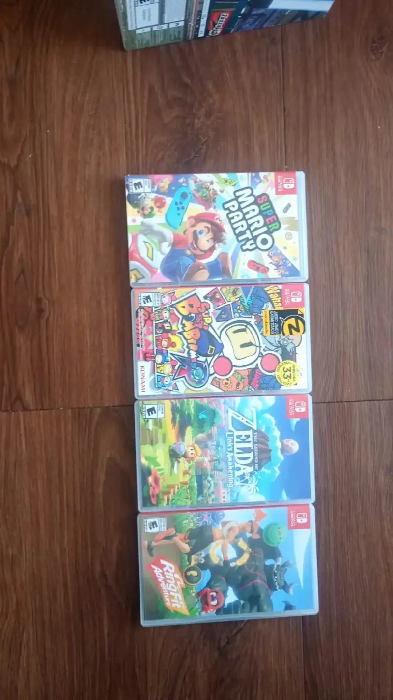 Consola Nintendo Switch con juegos y accesorios - 2