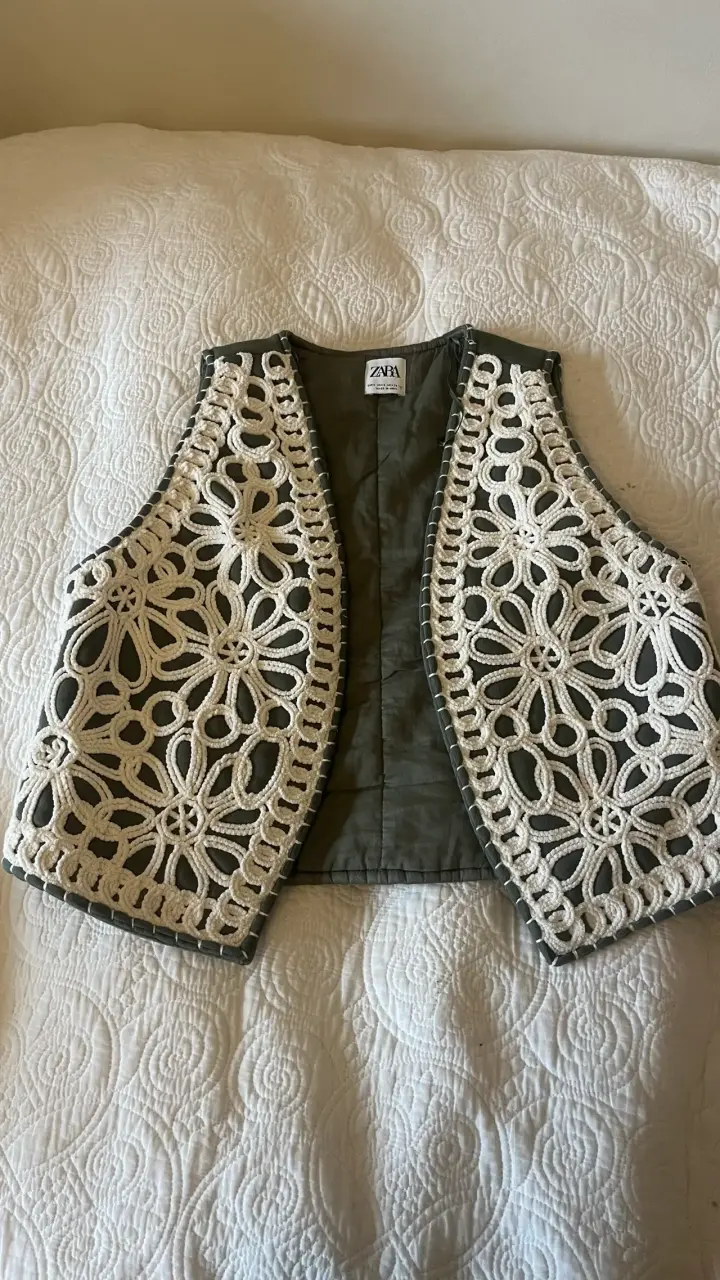 Chaleco de crochet Zara