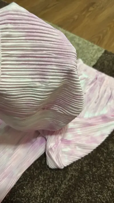 Pantalones anchos tie-dye rosa y blanco - miniatura 2