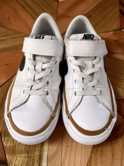 Zapatillas deportivas blancas Nike para niños - miniatura 1