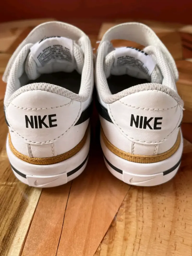 Zapatillas deportivas blancas Nike para niños - 3