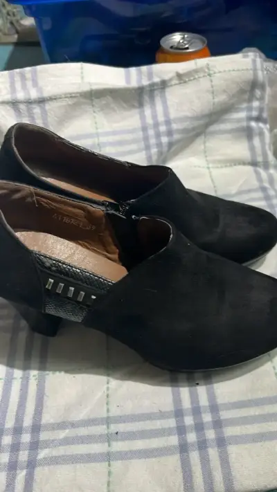Zapatos de tacón negro para mujer - miniatura 2