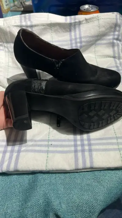 Zapatos de tacón negro para mujer - miniatura 3