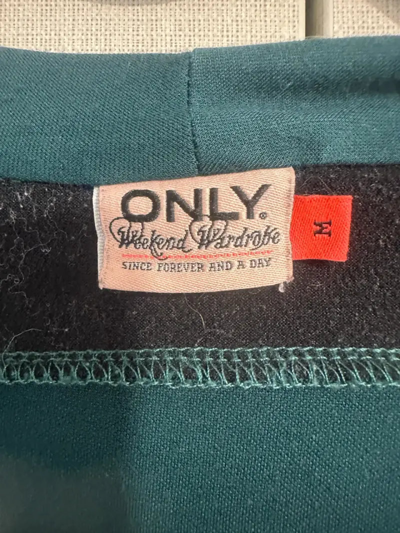 Polera Verde oscuro Escote Drapeado Y Detalles - 5