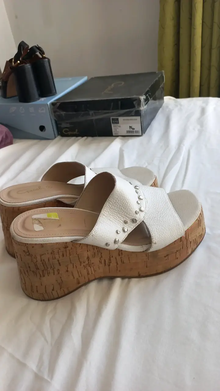 Sandalias plataforma blancas Gacel con tachas - 2