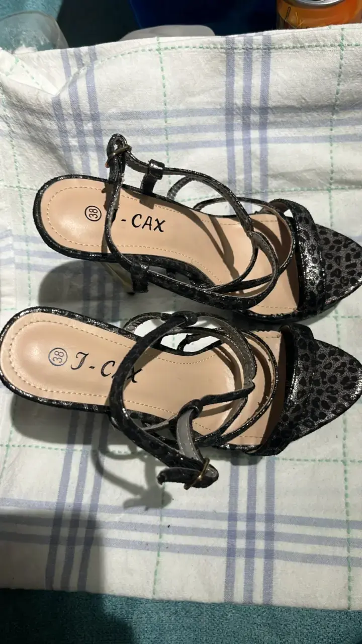 Tacones altos negros con estampado de leopardo J-CAX - 4