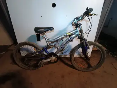 Bicicleta infantil Bianchi de montaña usada - miniatura 1