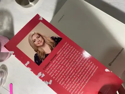 Libro "A pesar de ti" - miniatura 3