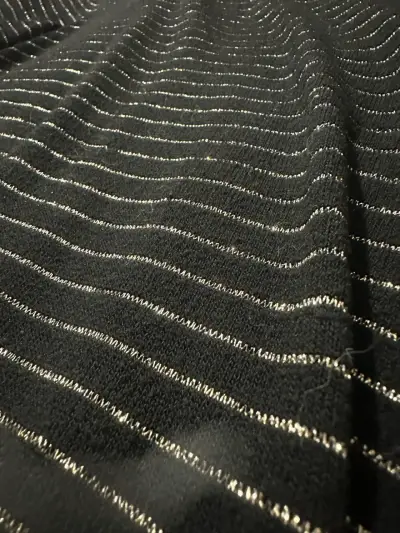 Polera Negra Rayas Brillante con lazo espalda - miniatura 6