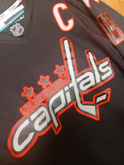 Camiseta NHL Washington Capitals Reebok Negra - miniatura 2