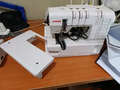 Máquina colleretera Janome CoverPro 2000CPX - miniatura 2