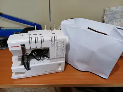 Máquina colleretera Janome CoverPro 2000CPX - miniatura 3