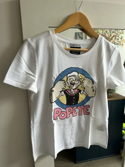 Polera blanca con diseño de Popeye para mujer - miniatura 1
