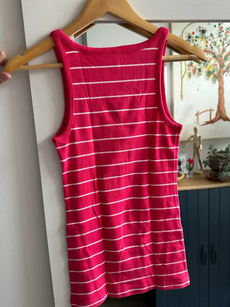 Polera sin mangas rayada roja para mujer - 3