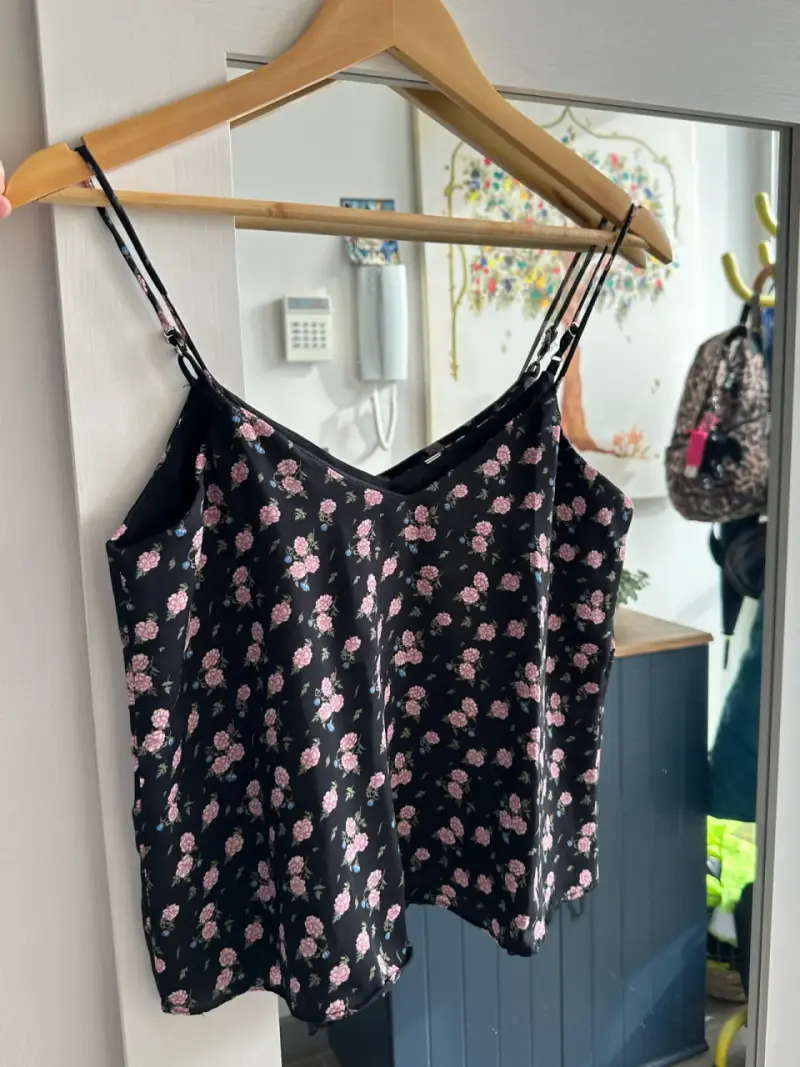 Blusa de tirantes con estampado floral - 1