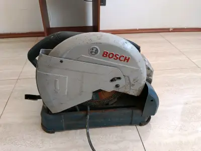 Trinzadora Bosch para corte de metal - miniatura 1
