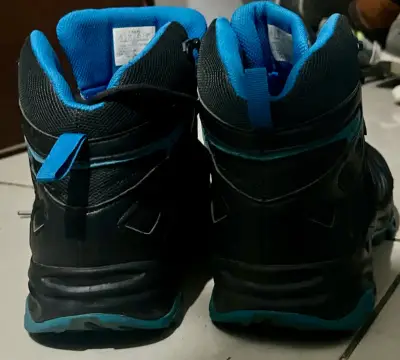 Botas de trekking The North Face negras y azules - miniatura 3