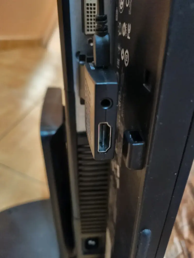 Monitor LED con entrada HDMI y DVI - 1