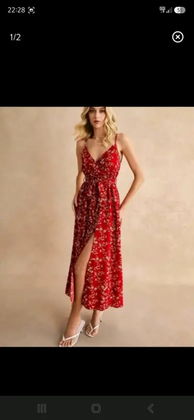 Vestido largo rojo con estampado floral - miniatura 1