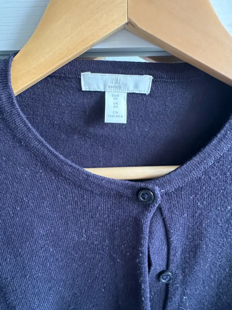 Cardigan de lana azul oscuro para mujer - 2