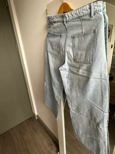 Bermudas de mezclilla azul claro para hombre - miniatura 4