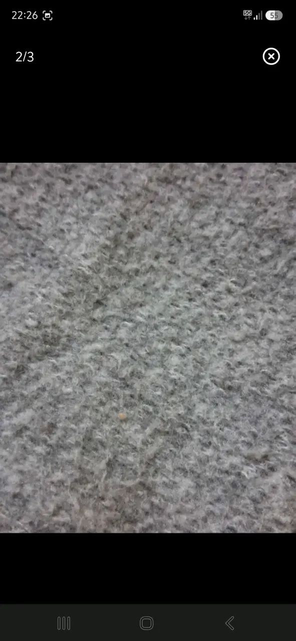 Abrigo gris para mujer con detalles en mangas - 2