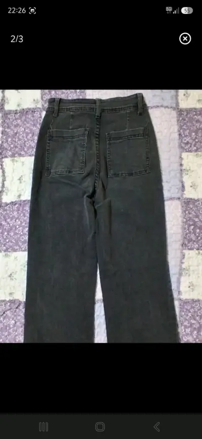 Jeans negros de tiro alto para mujer - miniatura 2