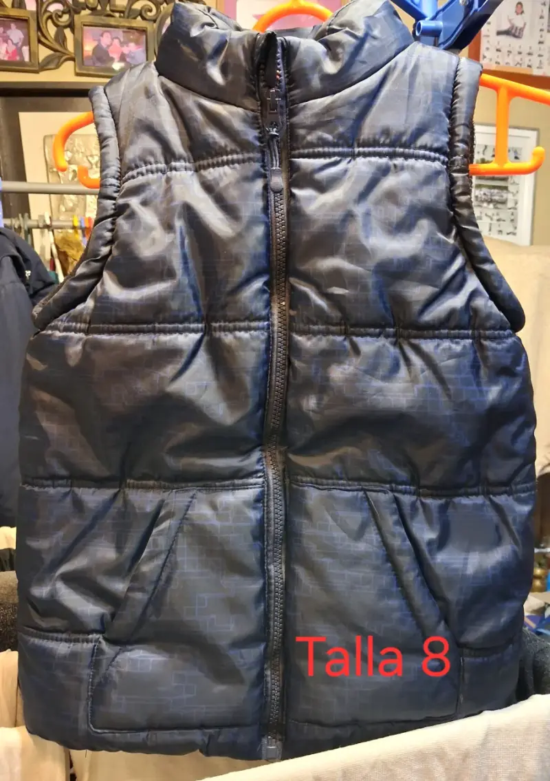 Chaqjeta acolchada azul para niño talla 8