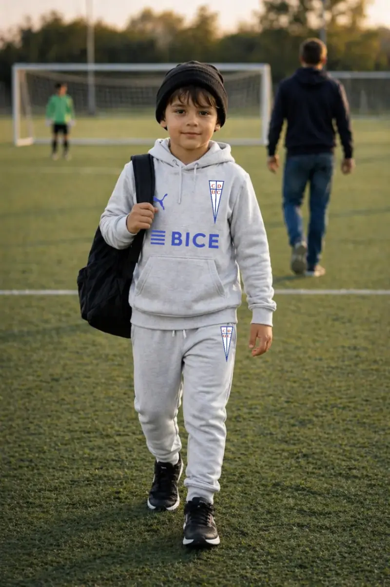 Conjunto deportivo infantil UC gris