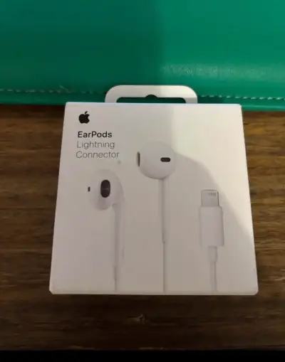 Auriculares Apple EarPods con Conector Lightning - miniatura 1