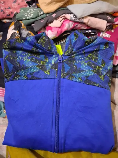 Polerón con cierre variedad talla y diseño - miniatura 6