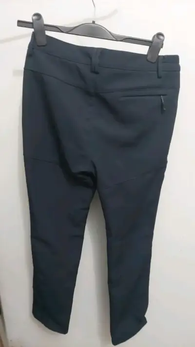 Pantalones outdoor negros - miniatura 2