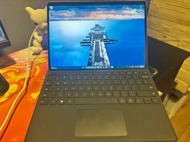 Laptop Microsoft Surface Pro X con teclado - 1