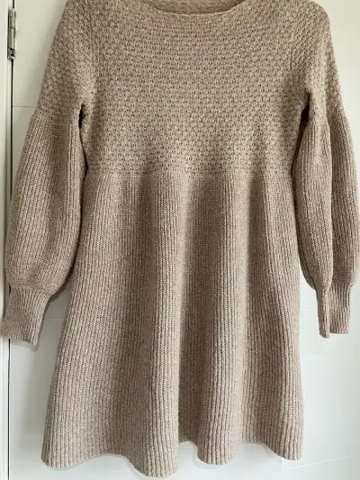 Vestido de punto beige para mujer - miniatura 5