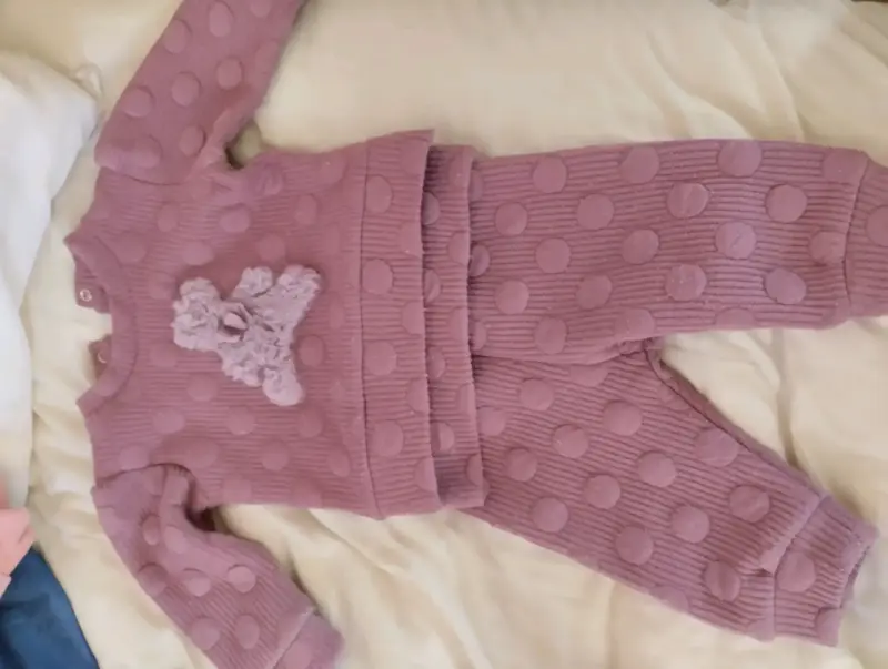 Conjunto de ropa infantil rosado con diseño de oso - 3