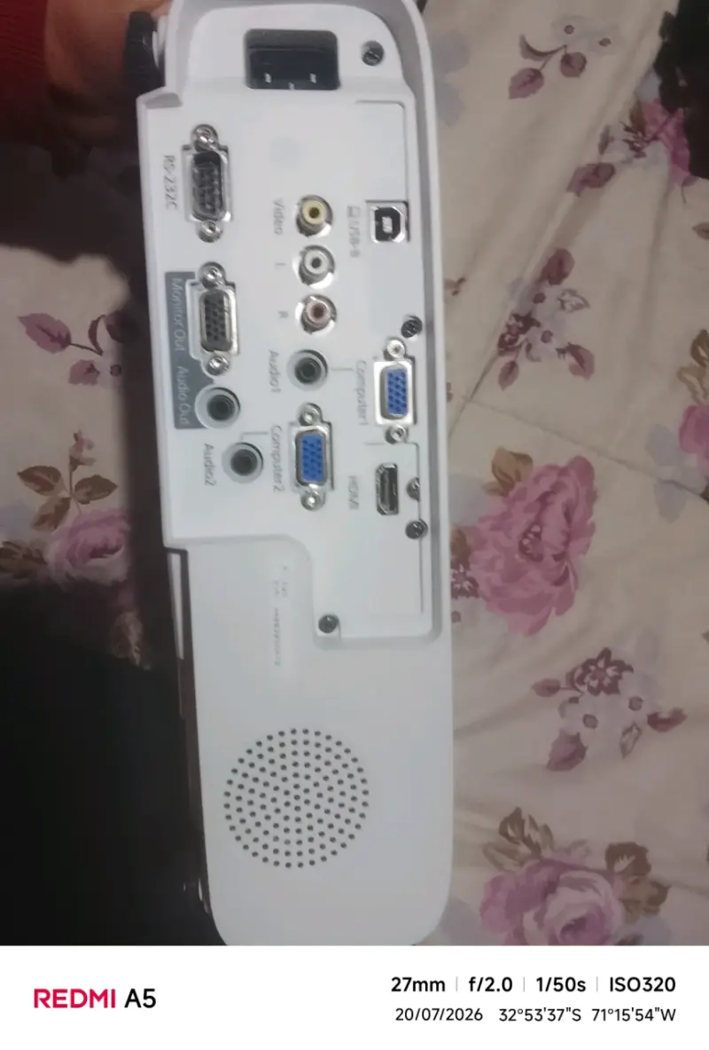 Proyector Epson 3LCD AV Mute E20 Powerlite - 3